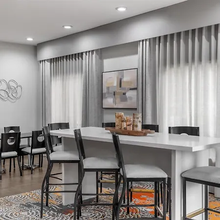 Hampton Inn Olathe-3